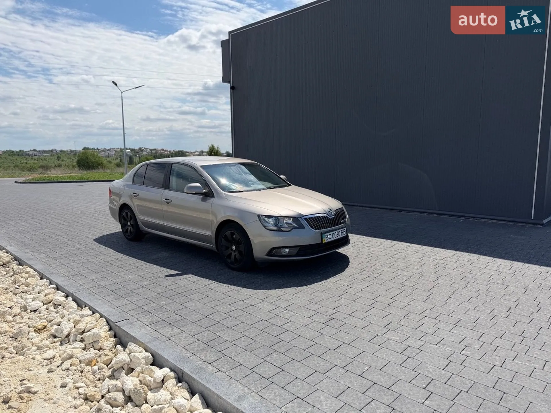 2013 Skoda Superb - мініатюра 3