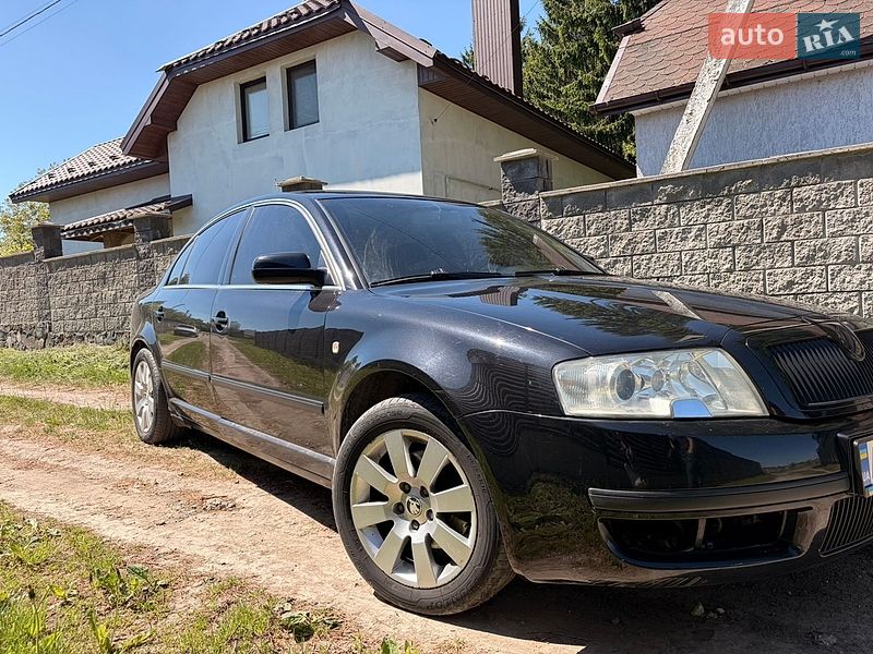 Лифтбек Skoda Superb 2004 в Луцке