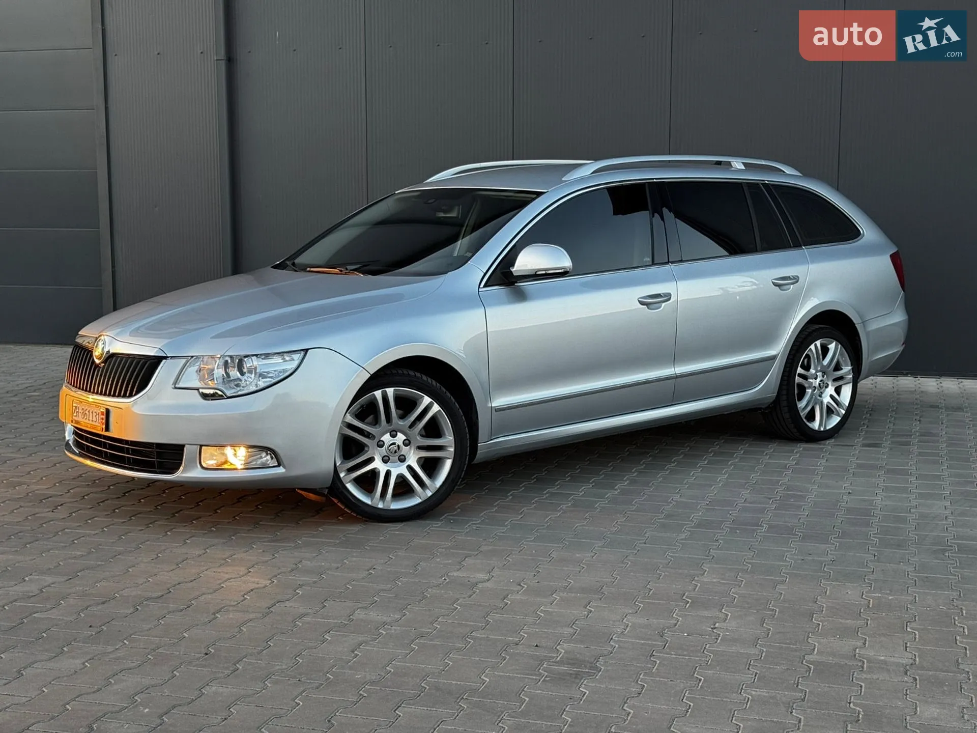 2011 Skoda Superb - мініатюра 3