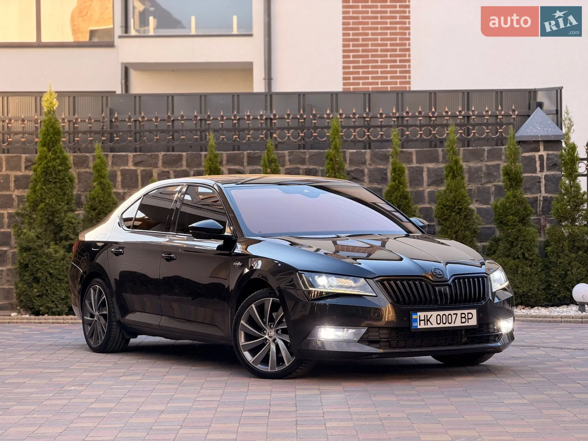 2016 Skoda Superb - мініатюра 2