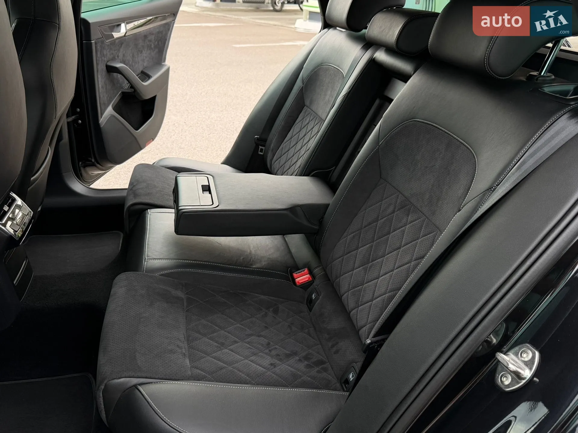 2018 Skoda Superb - мініатюра 140