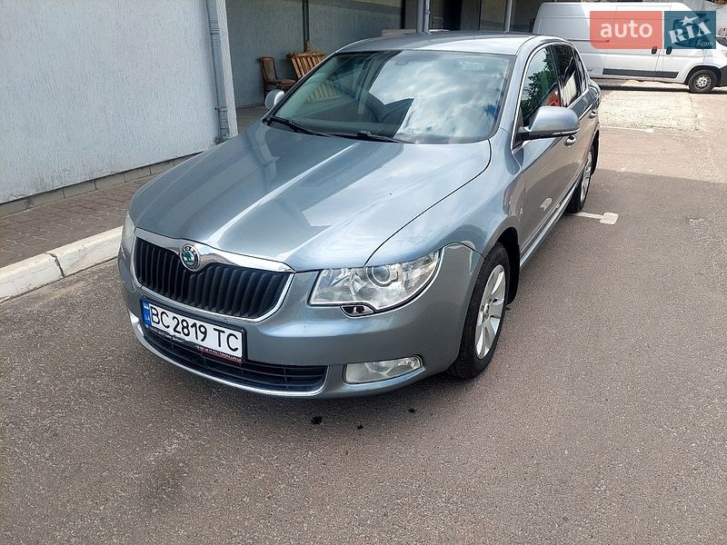 Лифтбек Skoda Superb 2009 в Львове