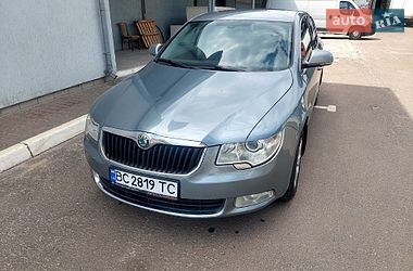 Лифтбек Skoda Superb 2009 в Львове