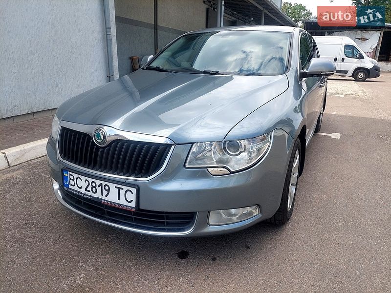 Лифтбек Skoda Superb 2009 в Львове