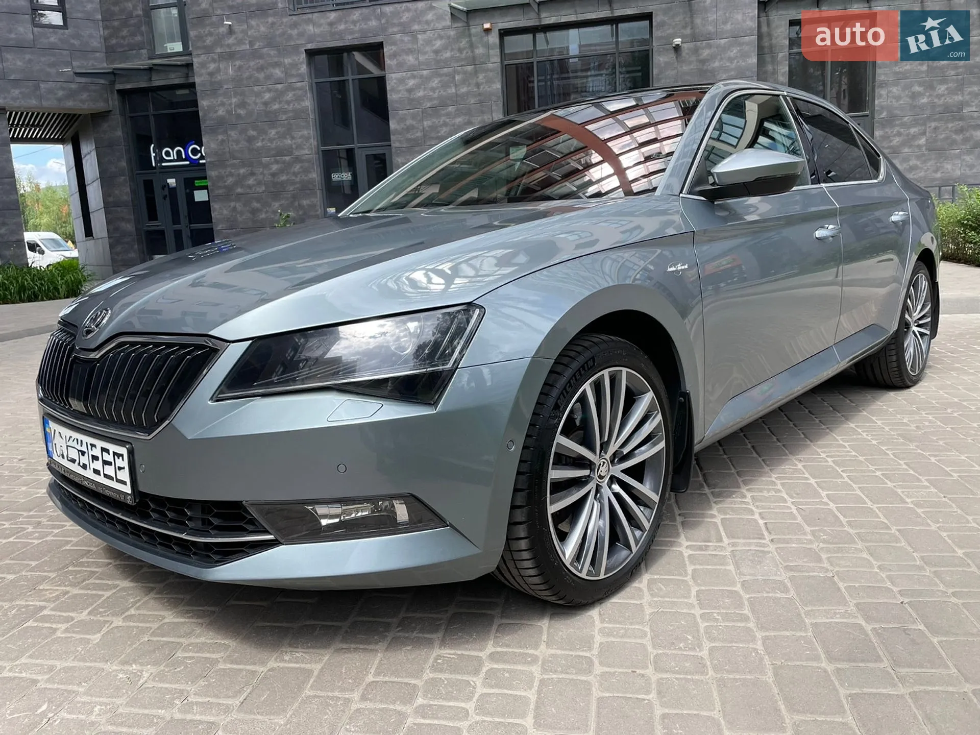 2016 Skoda Superb - мініатюра 2