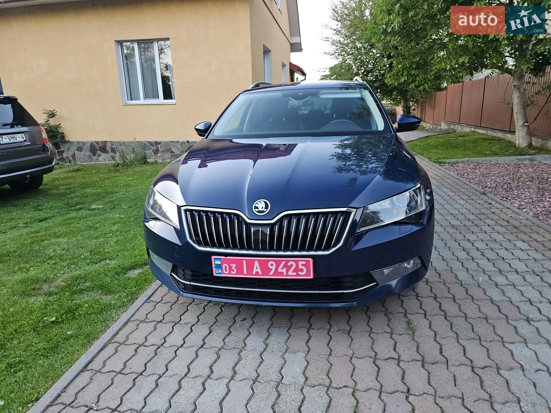 2016 Skoda Superb - мініатюра 2
