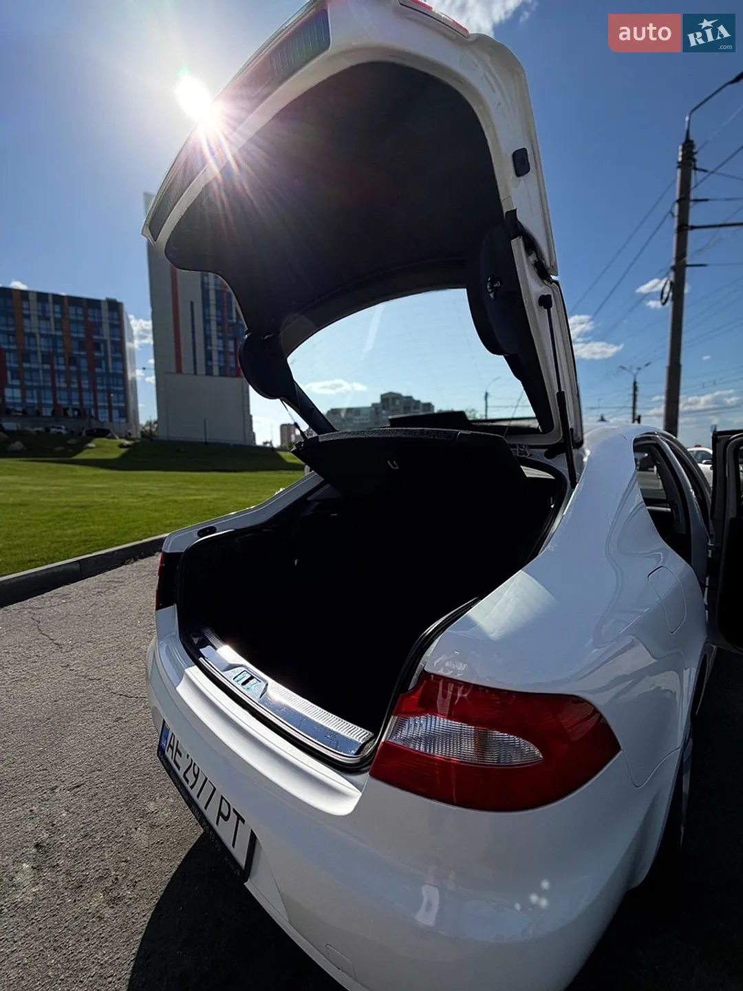 2011 Skoda Superb - мініатюра 7