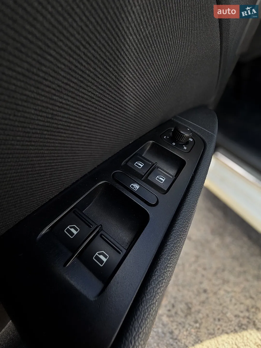 2011 Skoda Superb - мініатюра 12