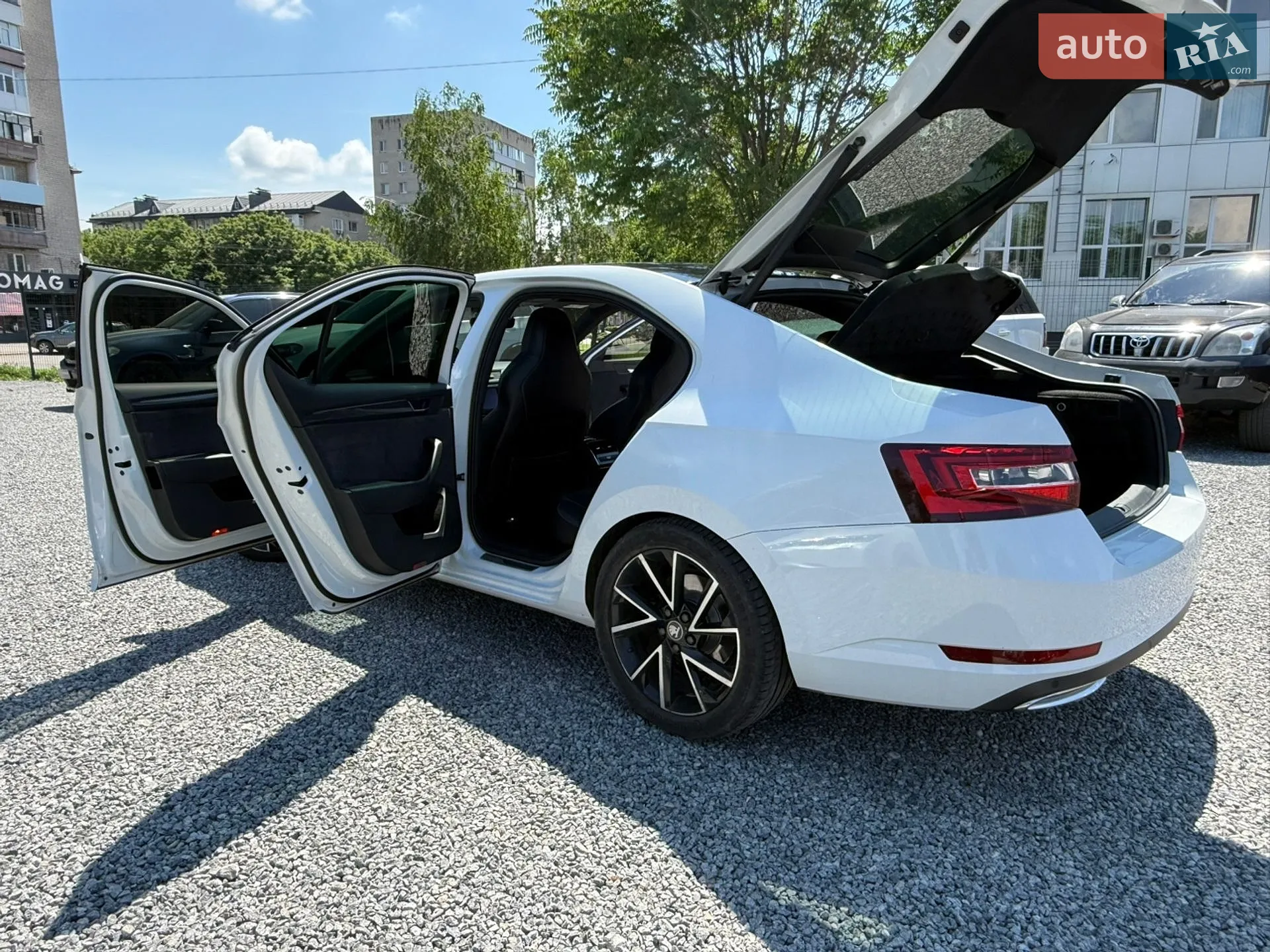 2016 Skoda Superb - мініатюра 17