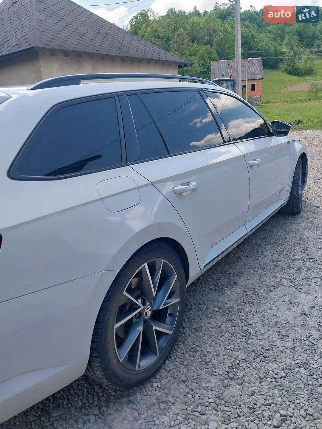 2019 Skoda Superb - мініатюра 8