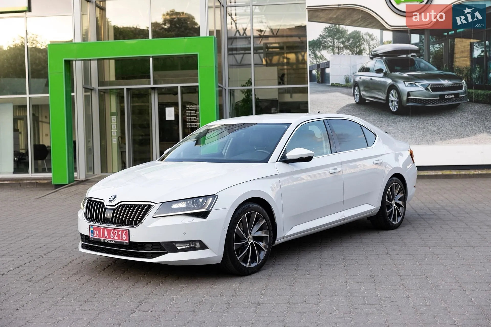 2017 Skoda Superb - мініатюра 3