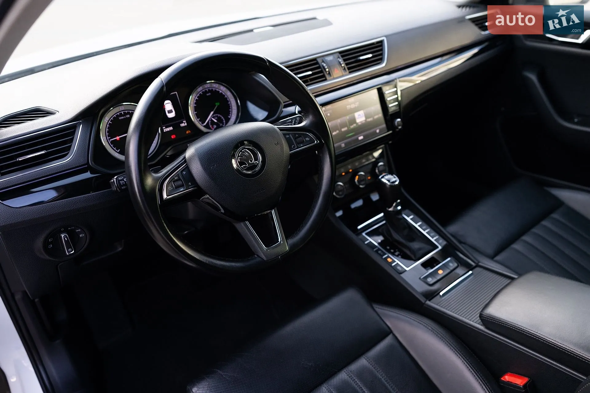 2017 Skoda Superb - мініатюра 21