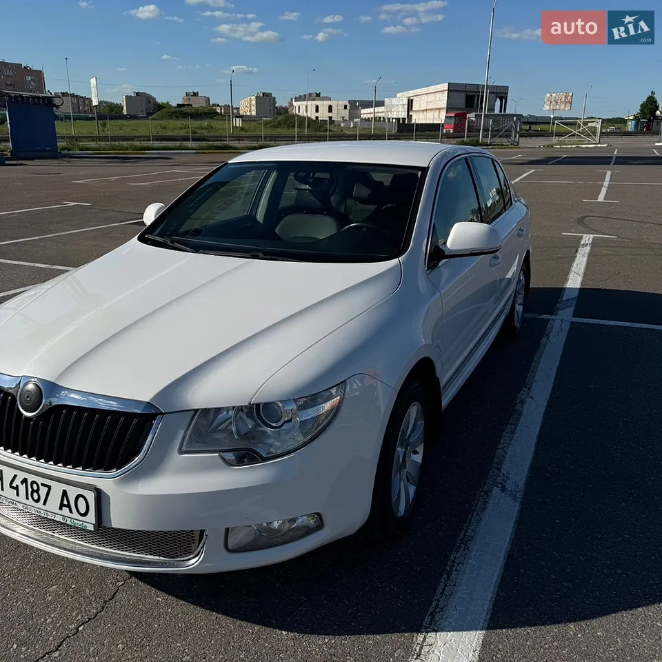2010 Skoda Superb - мініатюра 20