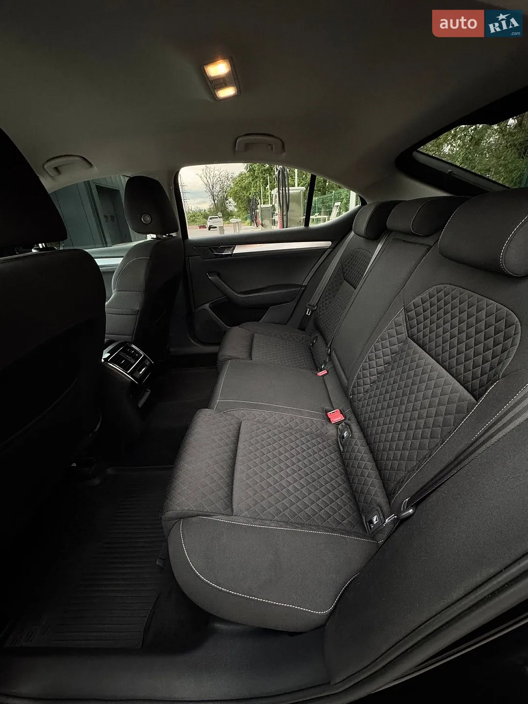 2020 Skoda Superb - мініатюра 3