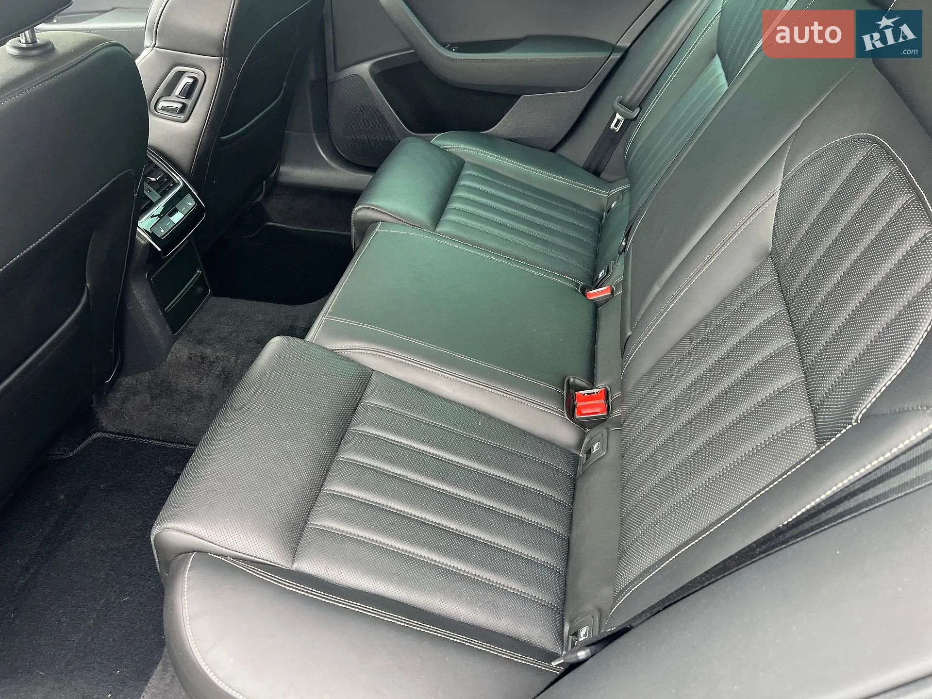 2020 Skoda Superb - мініатюра 41