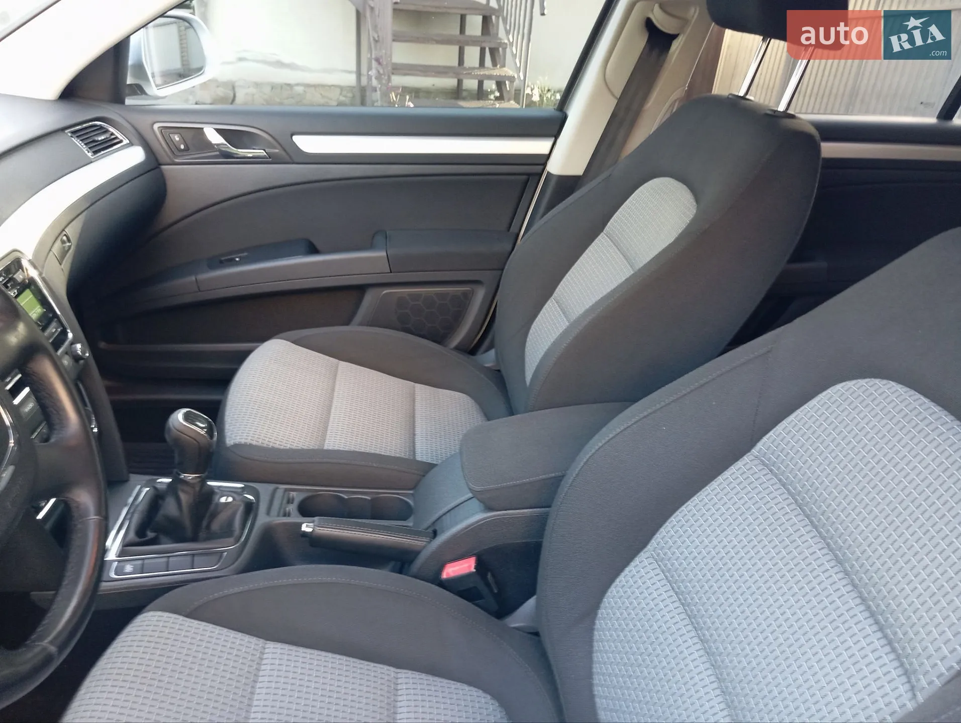 2011 Skoda Superb - мініатюра 136