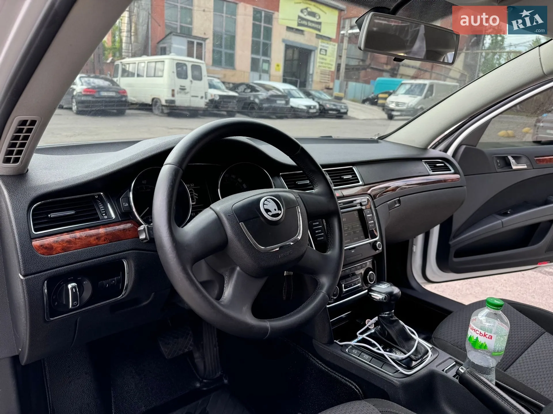 2011 Skoda Superb - мініатюра 27