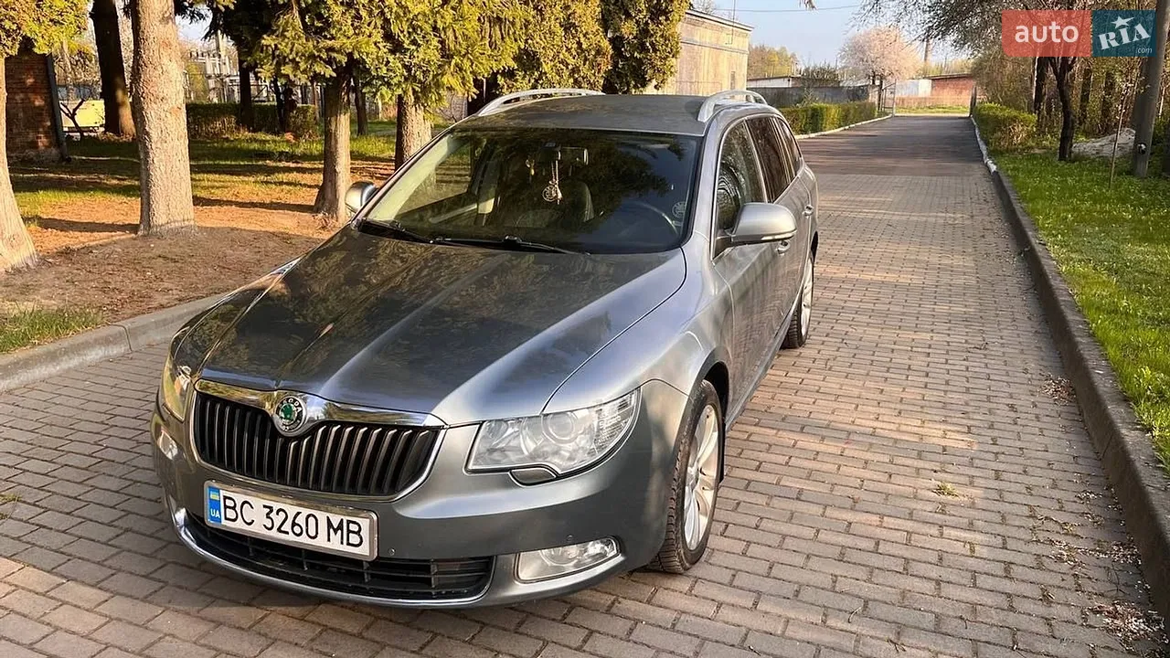 2010 Skoda Superb - мініатюра 15