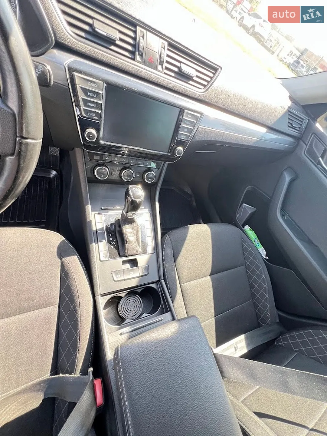 2016 Skoda Superb - мініатюра 21