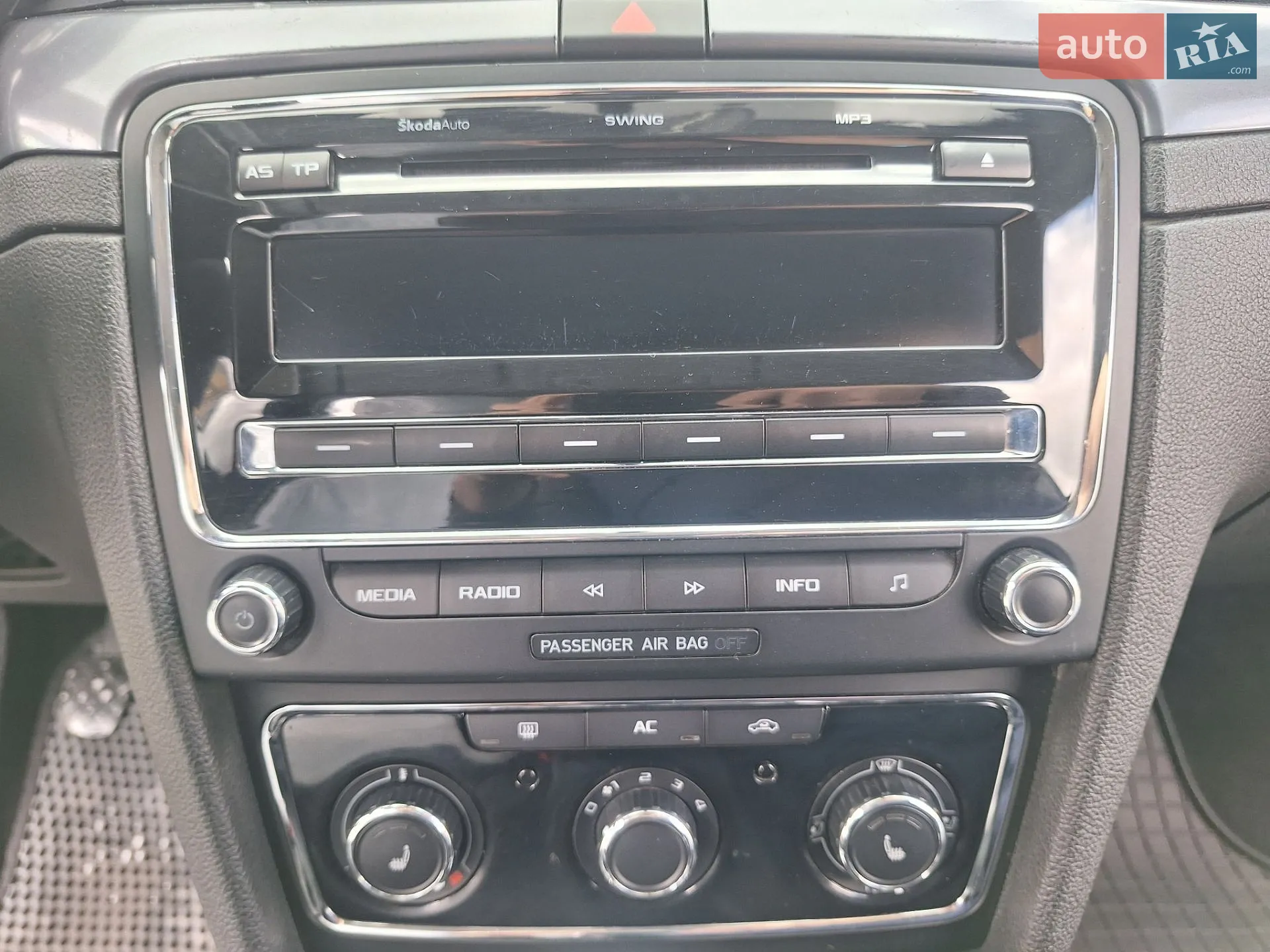 2011 Skoda Superb - мініатюра 28
