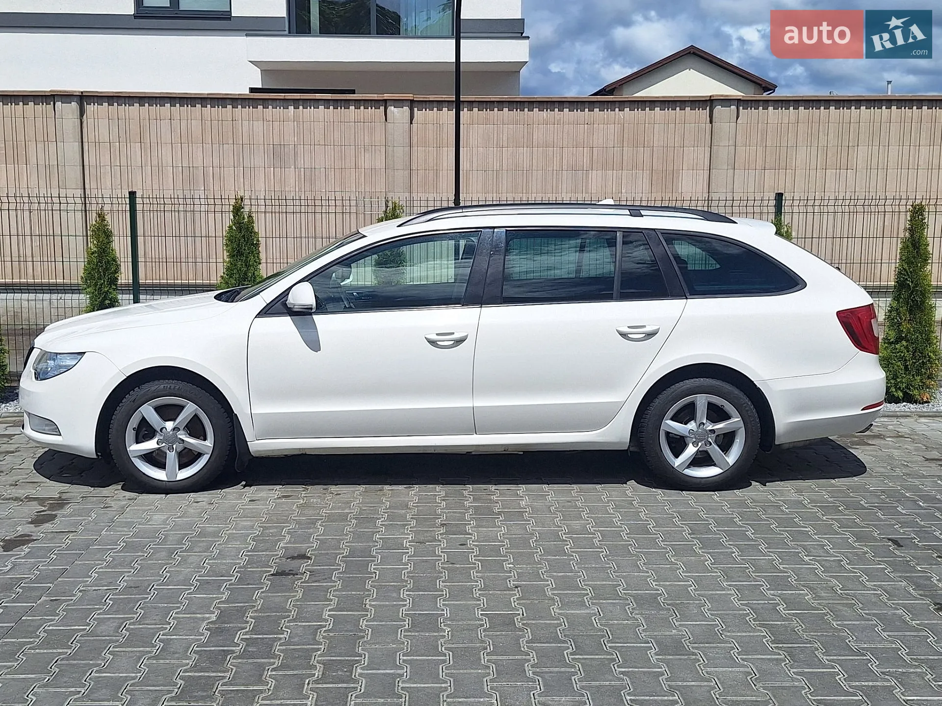 2011 Skoda Superb - мініатюра 40