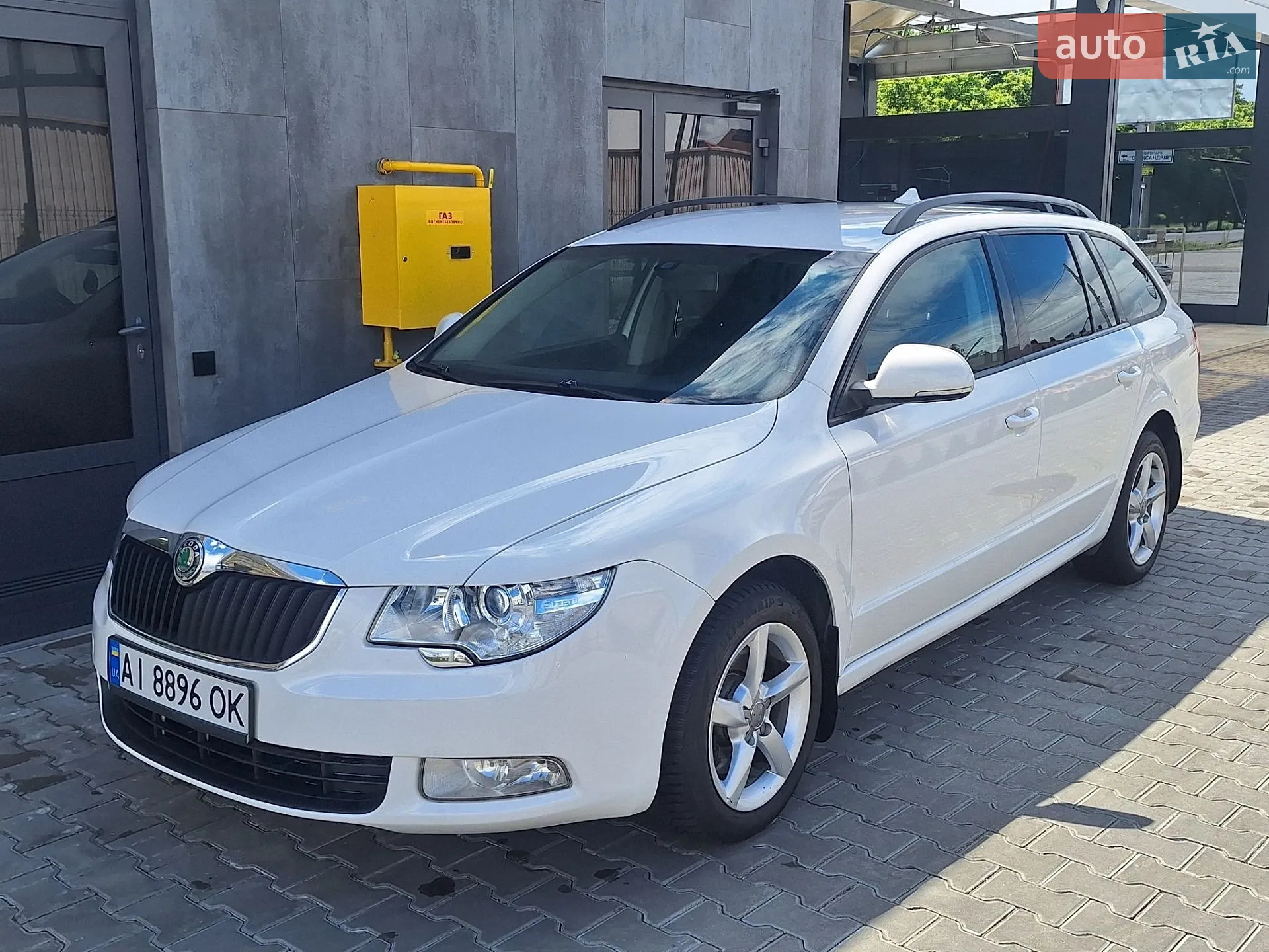 2011 Skoda Superb - мініатюра 9