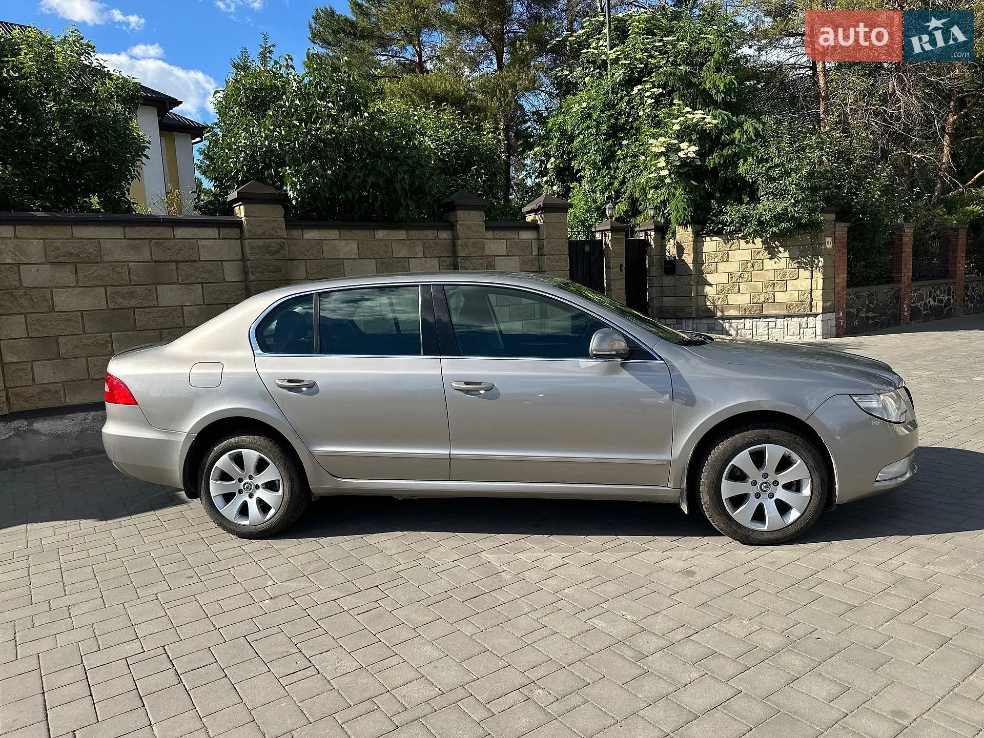 2012 Skoda Superb - мініатюра 2
