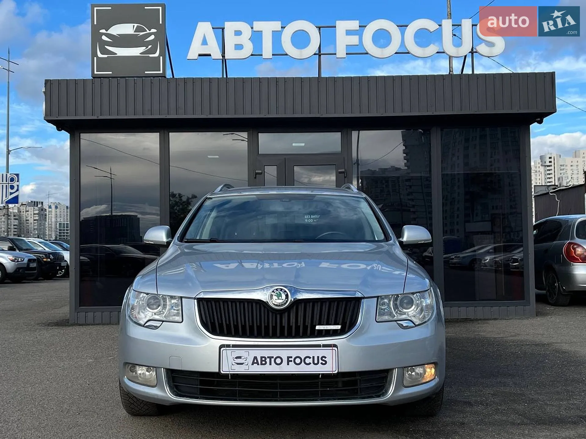 2011 Skoda Superb - мініатюра 3