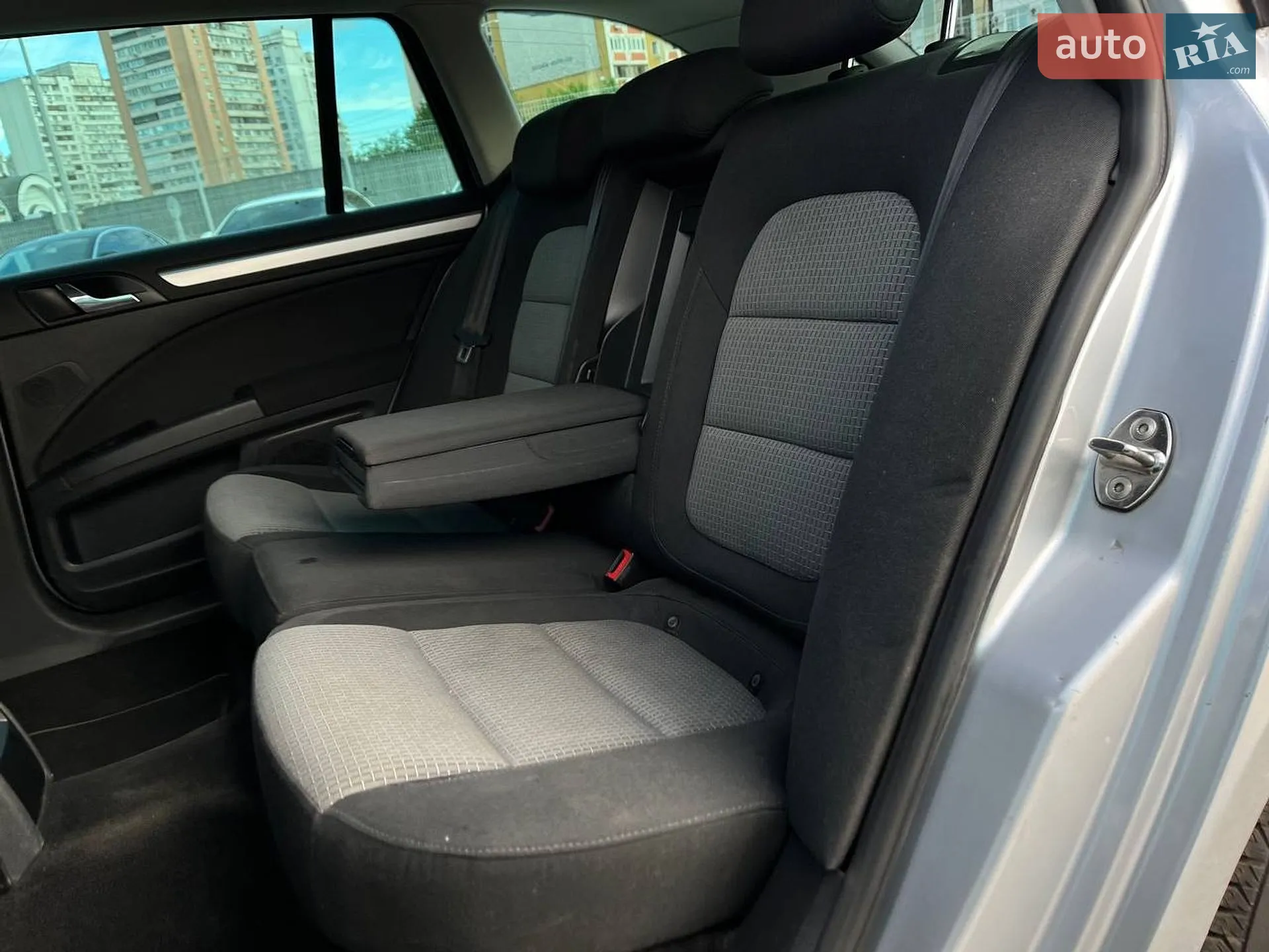 2011 Skoda Superb - мініатюра 10