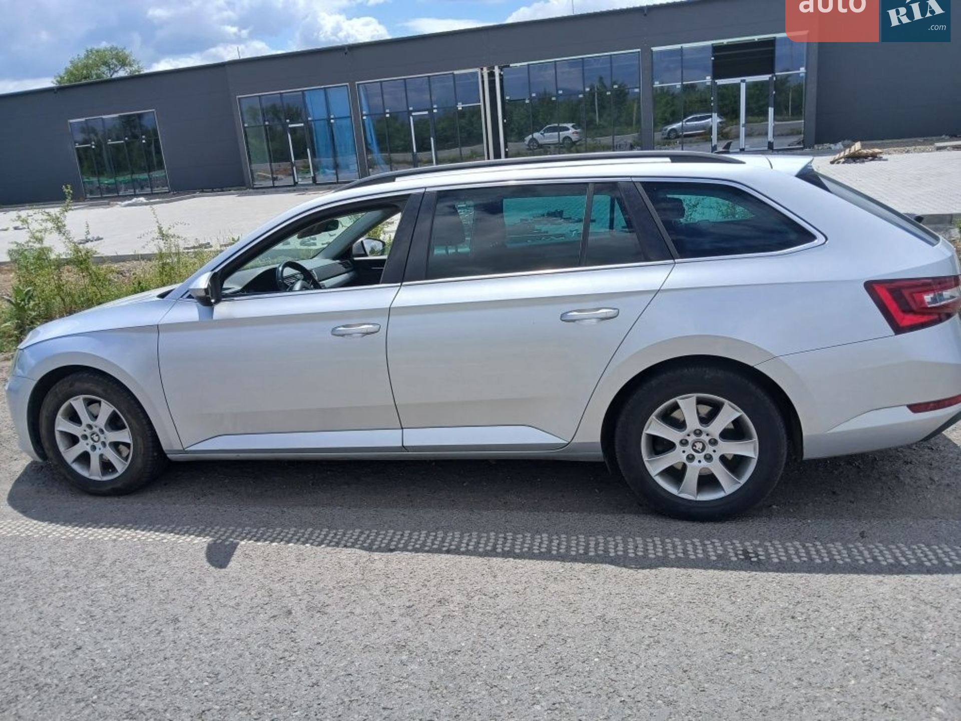2016 Skoda Superb - мініатюра 2