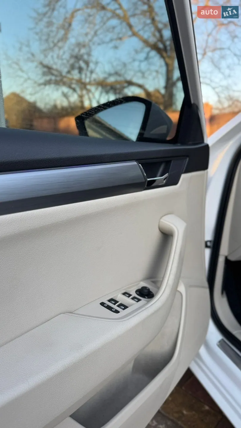 2017 Skoda Superb - мініатюра 7