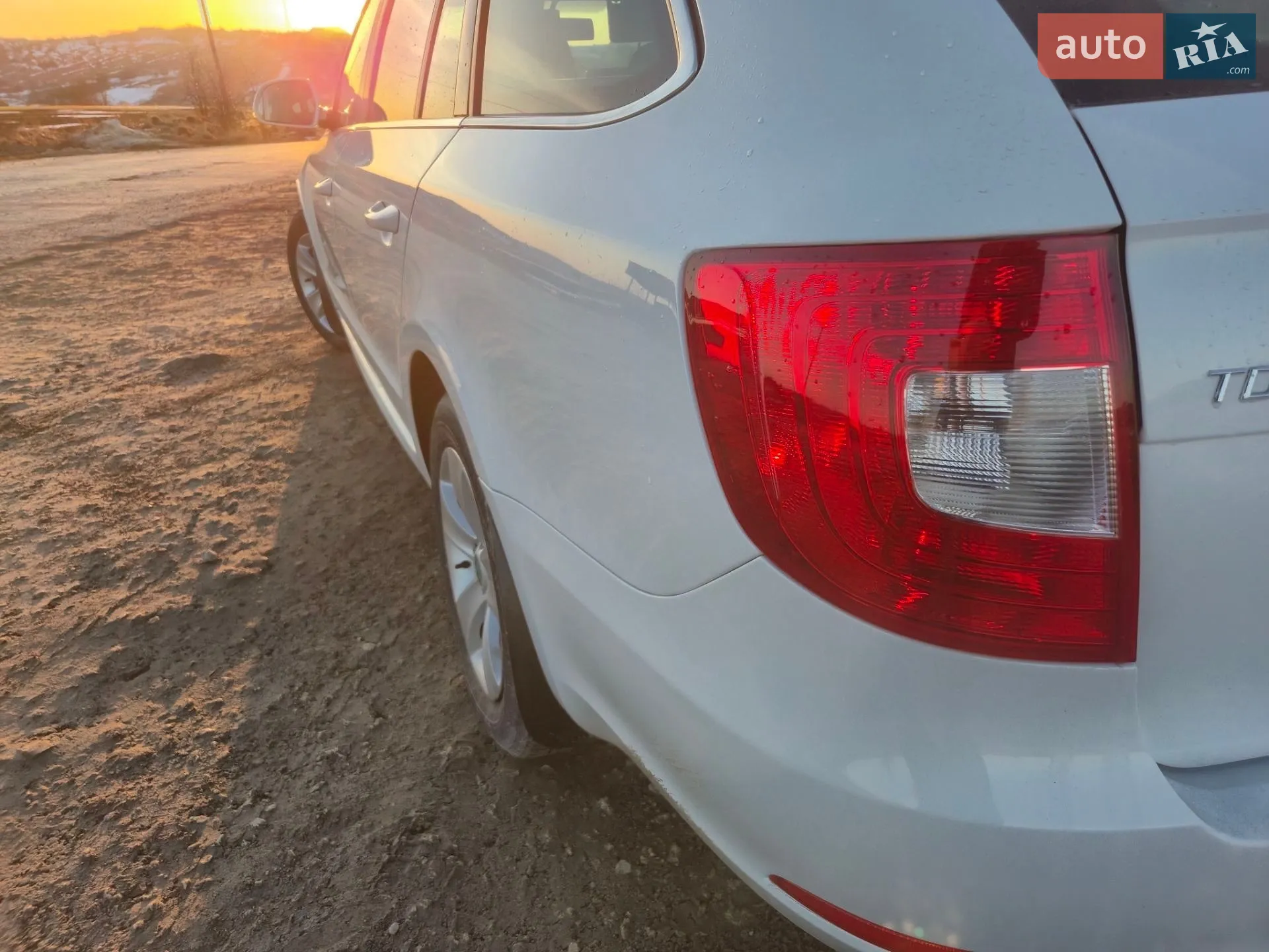 2012 Skoda Superb - мініатюра 16