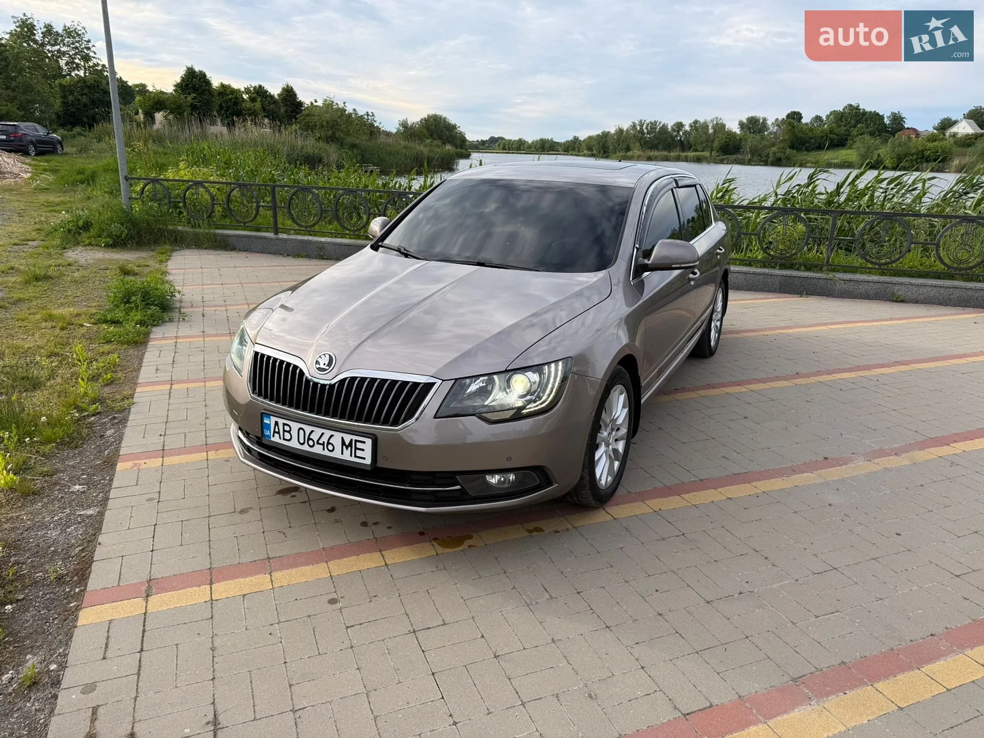 2013 Skoda Superb - мініатюра 2