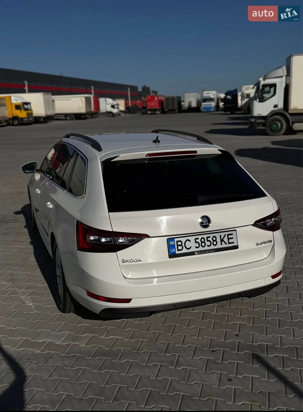 2019 Skoda Superb - мініатюра 3
