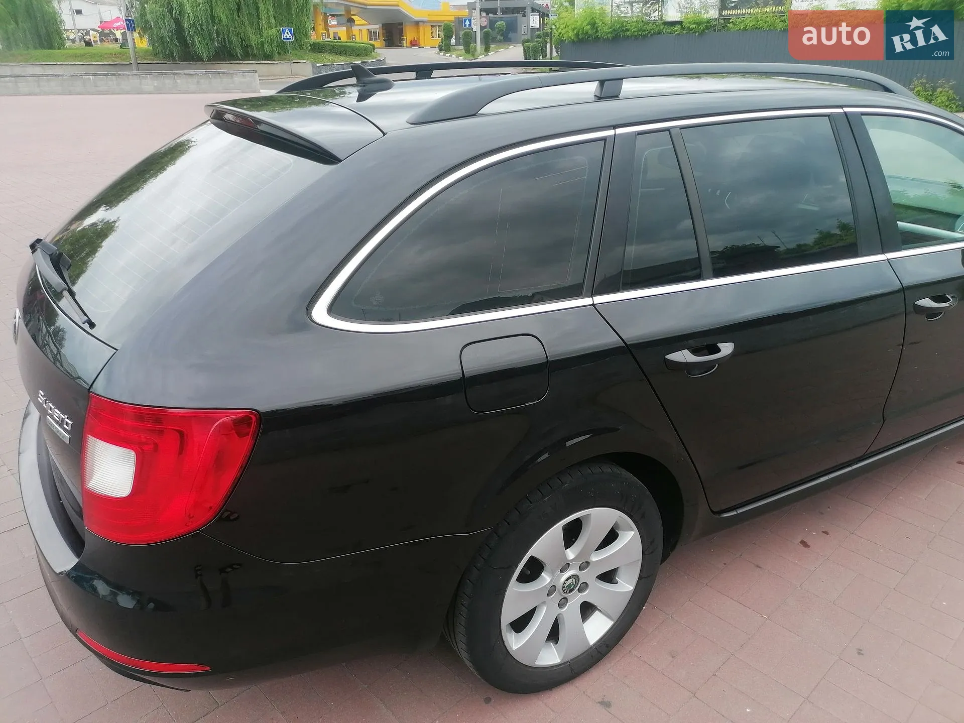 2011 Skoda Superb - мініатюра 13