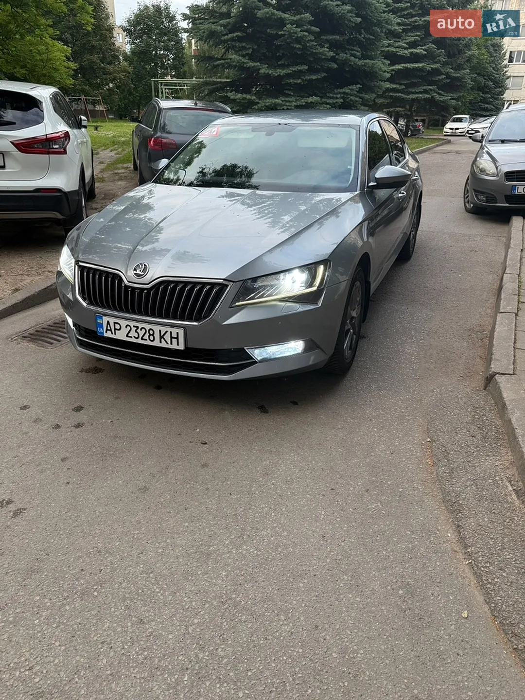 2018 Skoda Superb - мініатюра 2