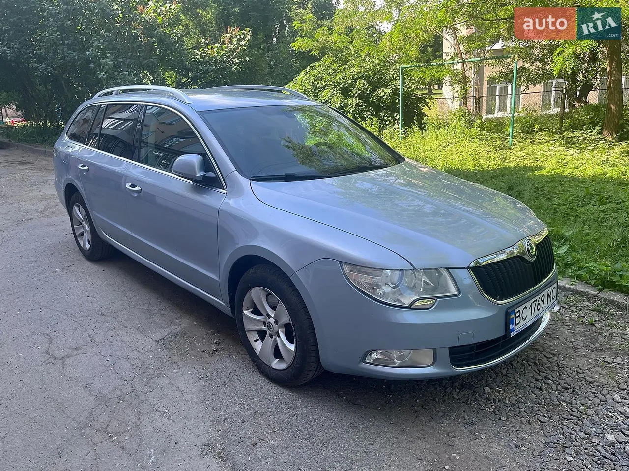 2010 Skoda Superb - мініатюра 13
