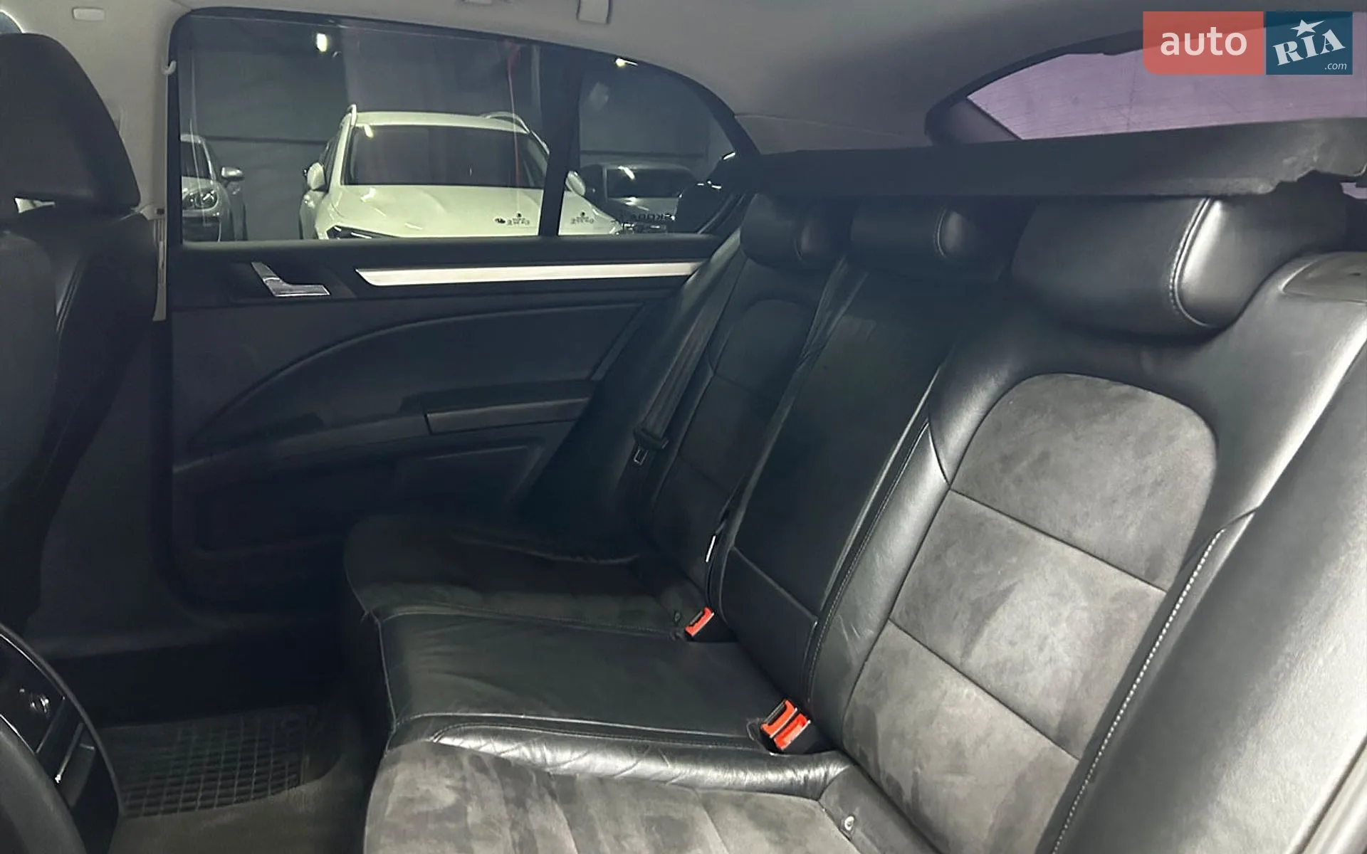 2011 Skoda Superb - мініатюра 28