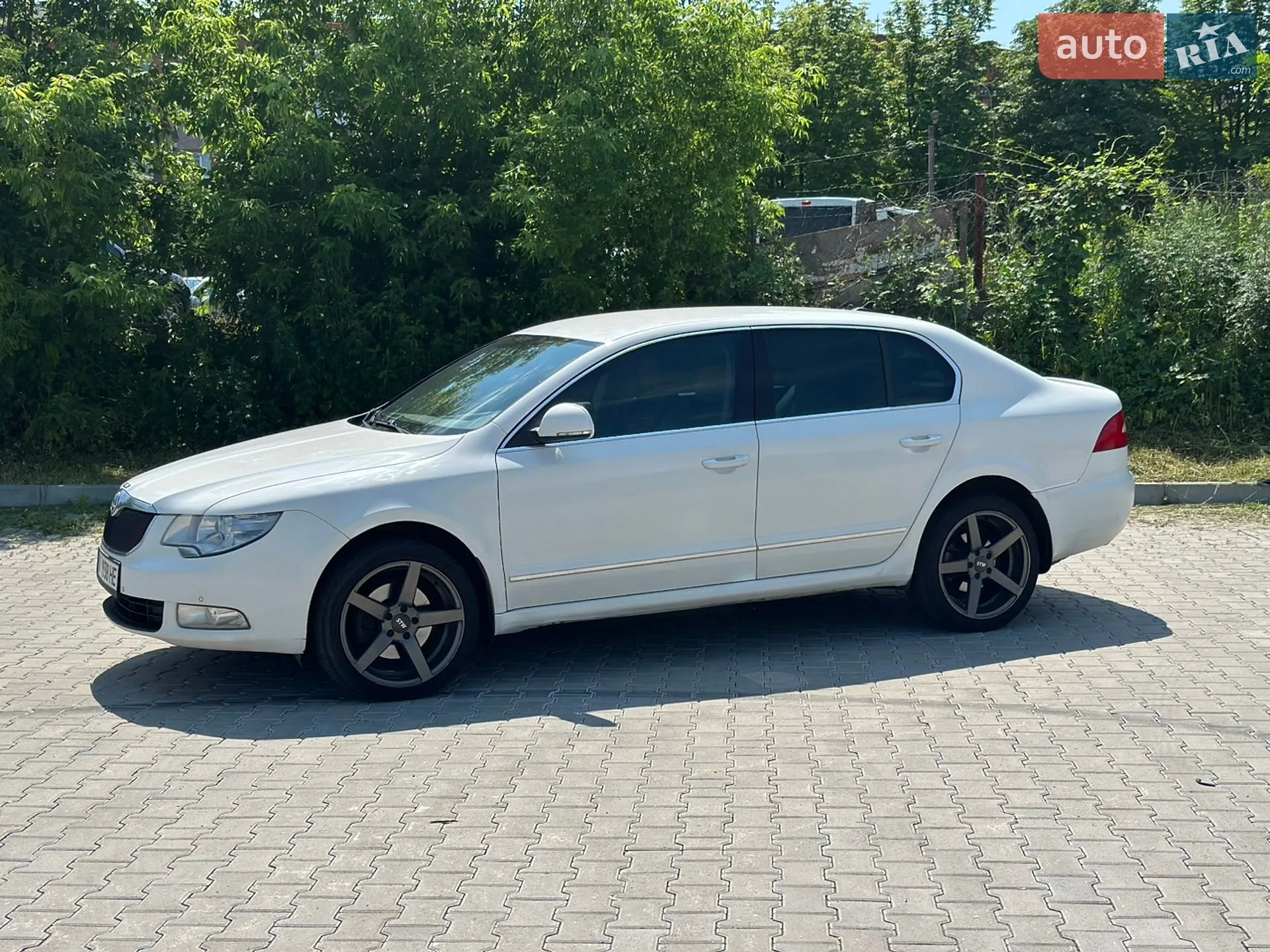 Skoda Superb 2010 VIN TMBCF73T9A9031691 фото оголошення 11 з 26