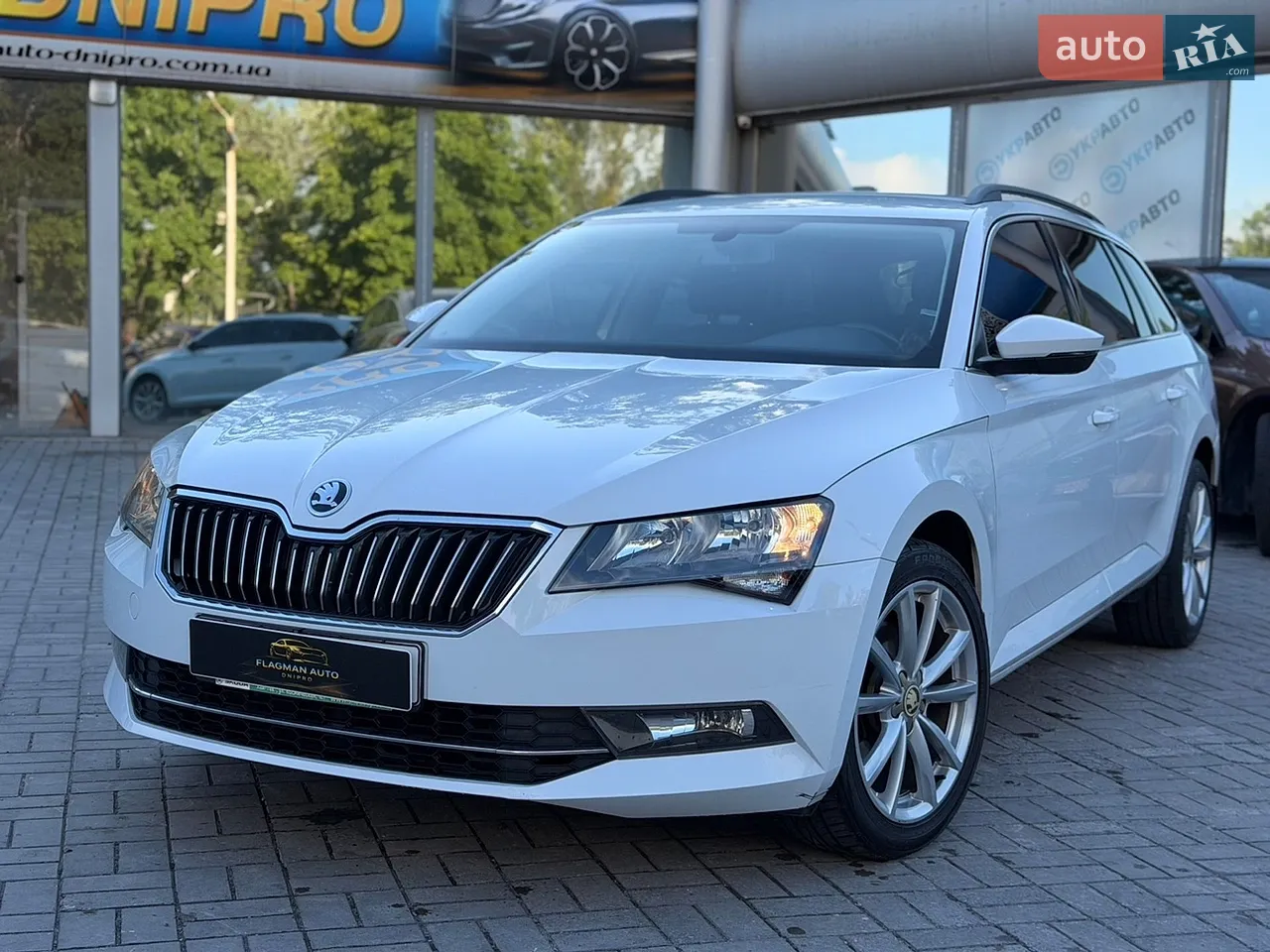 2017 Skoda Superb - мініатюра 15