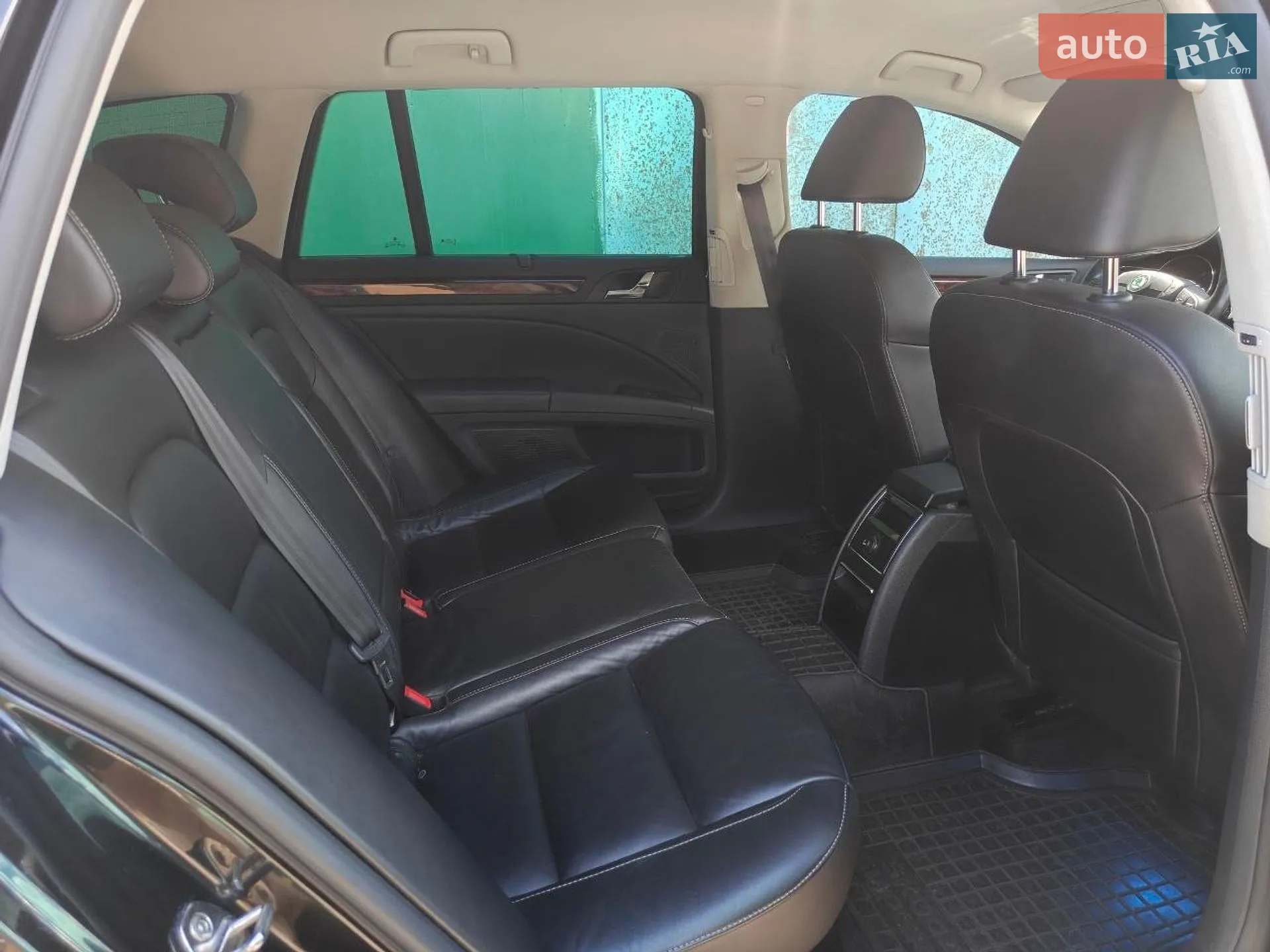 2010 Skoda Superb - мініатюра 32