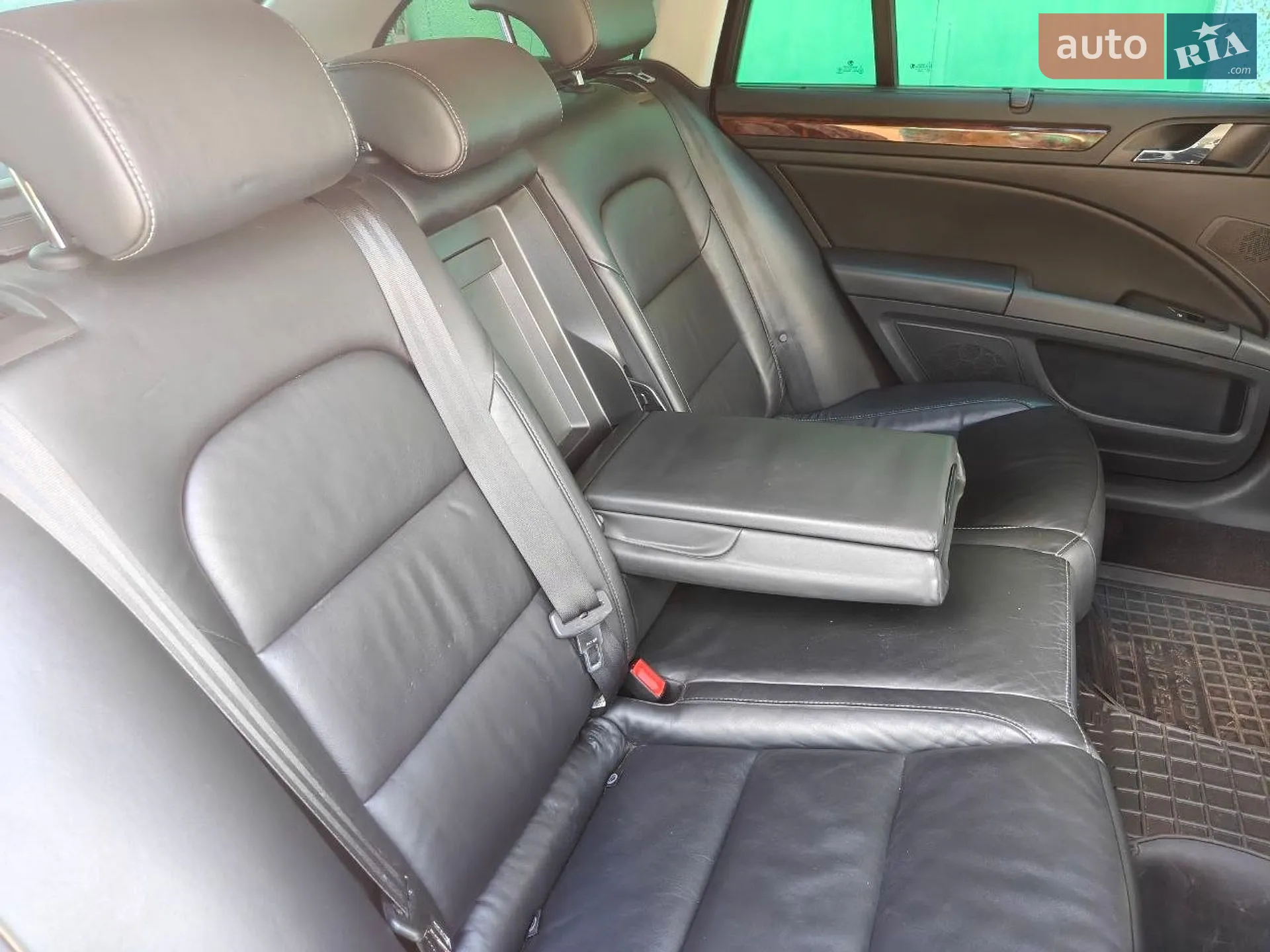 2010 Skoda Superb - мініатюра 76
