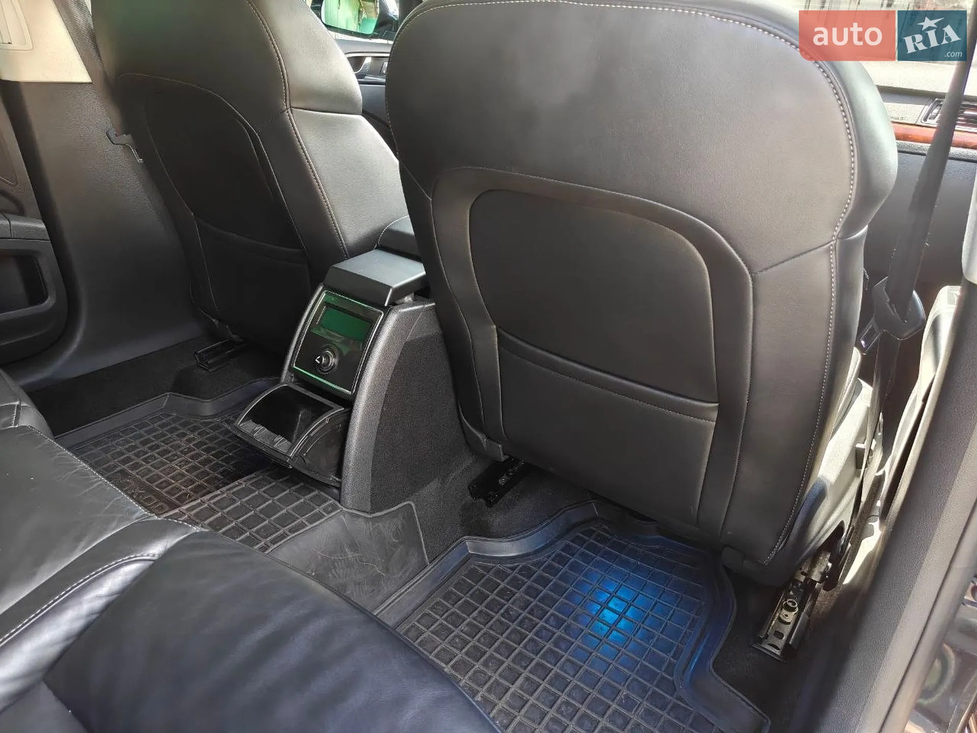 2010 Skoda Superb - мініатюра 78