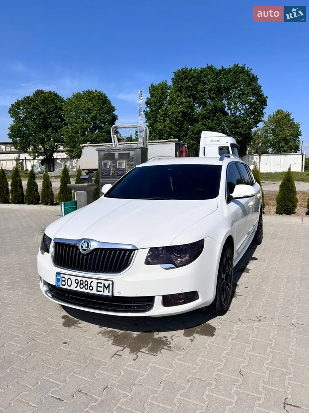 2010 Skoda Superb - мініатюра 4
