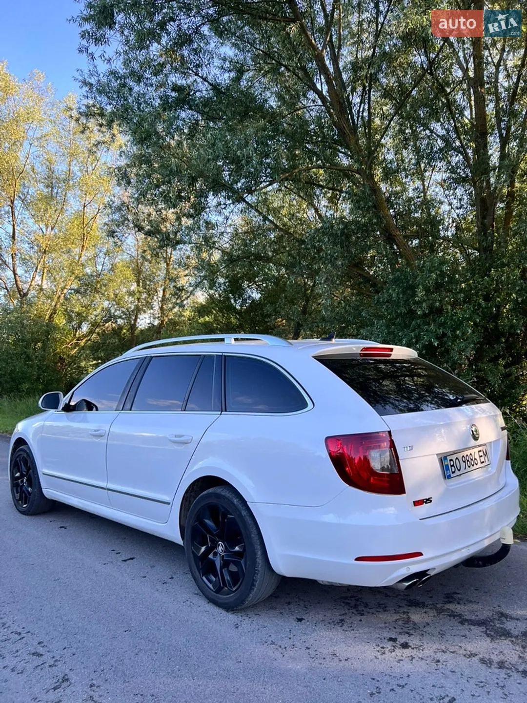 2010 Skoda Superb - мініатюра 10