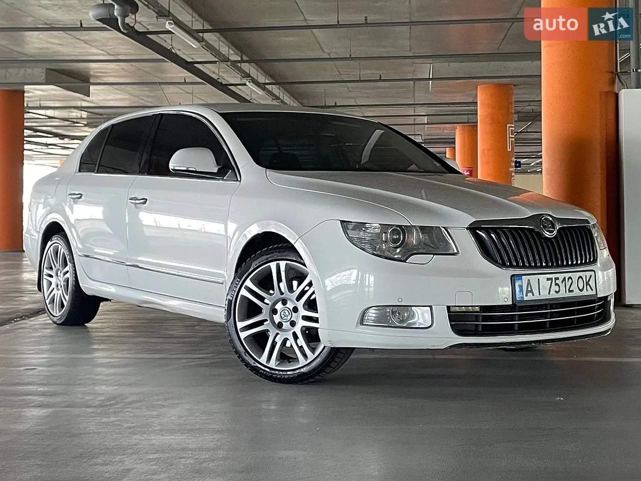 2010 Skoda Superb - мініатюра 16