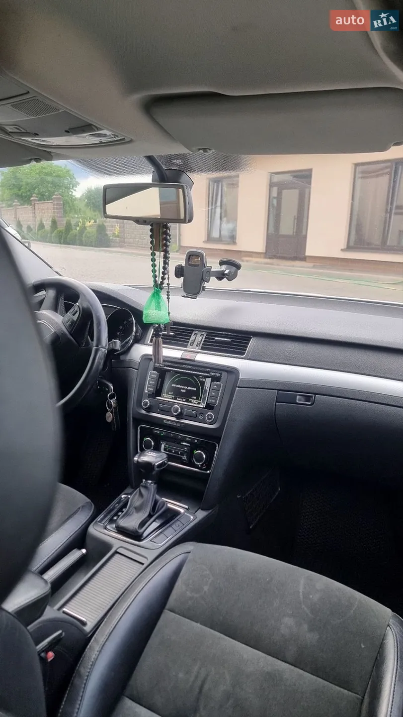 2011 Skoda Superb - мініатюра 8