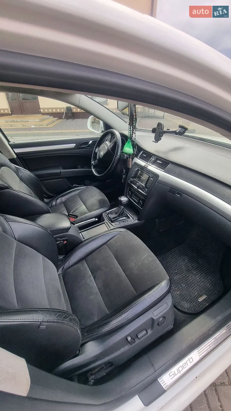 2011 Skoda Superb - мініатюра 11