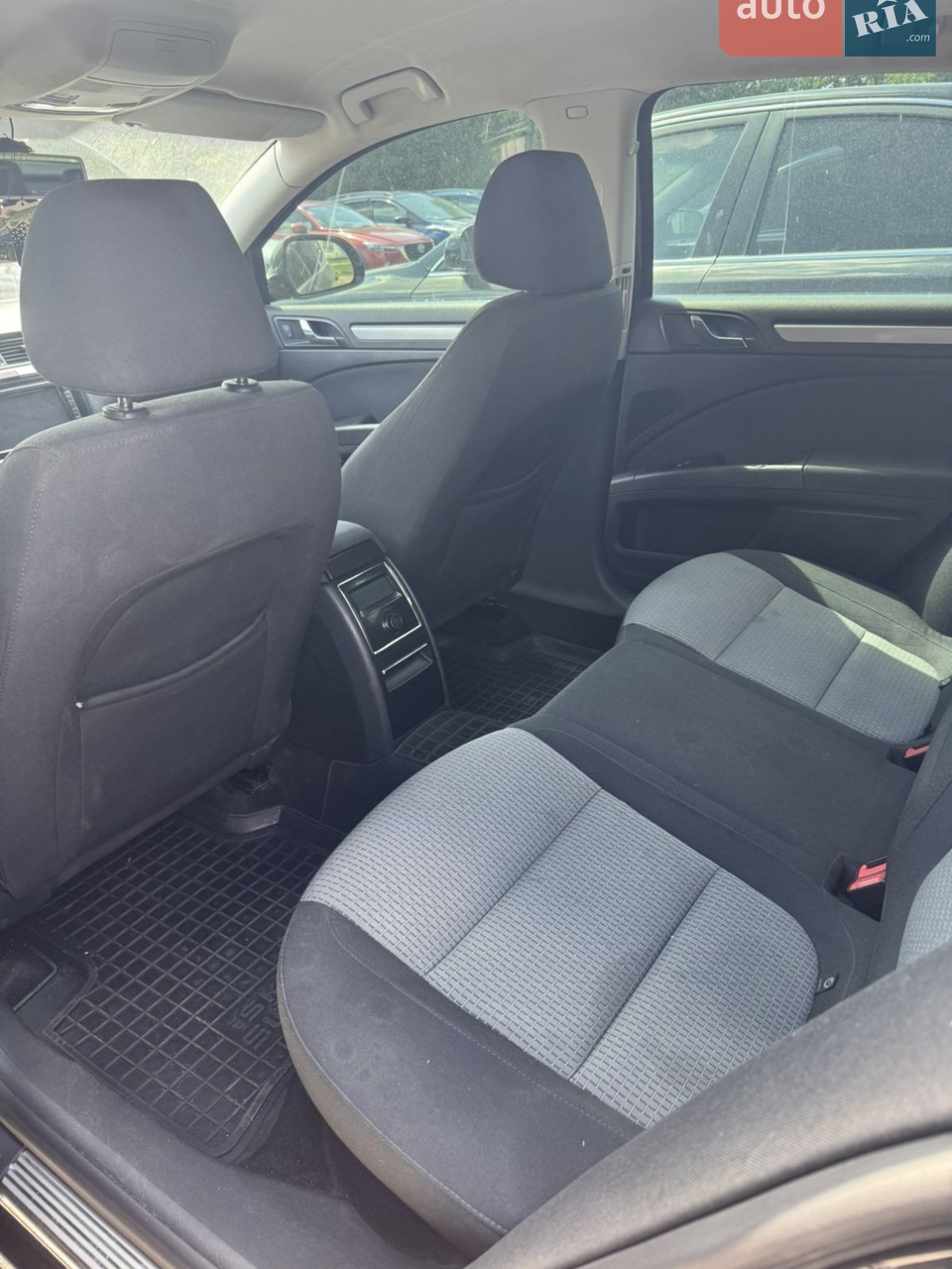 2010 Skoda Superb - мініатюра 22