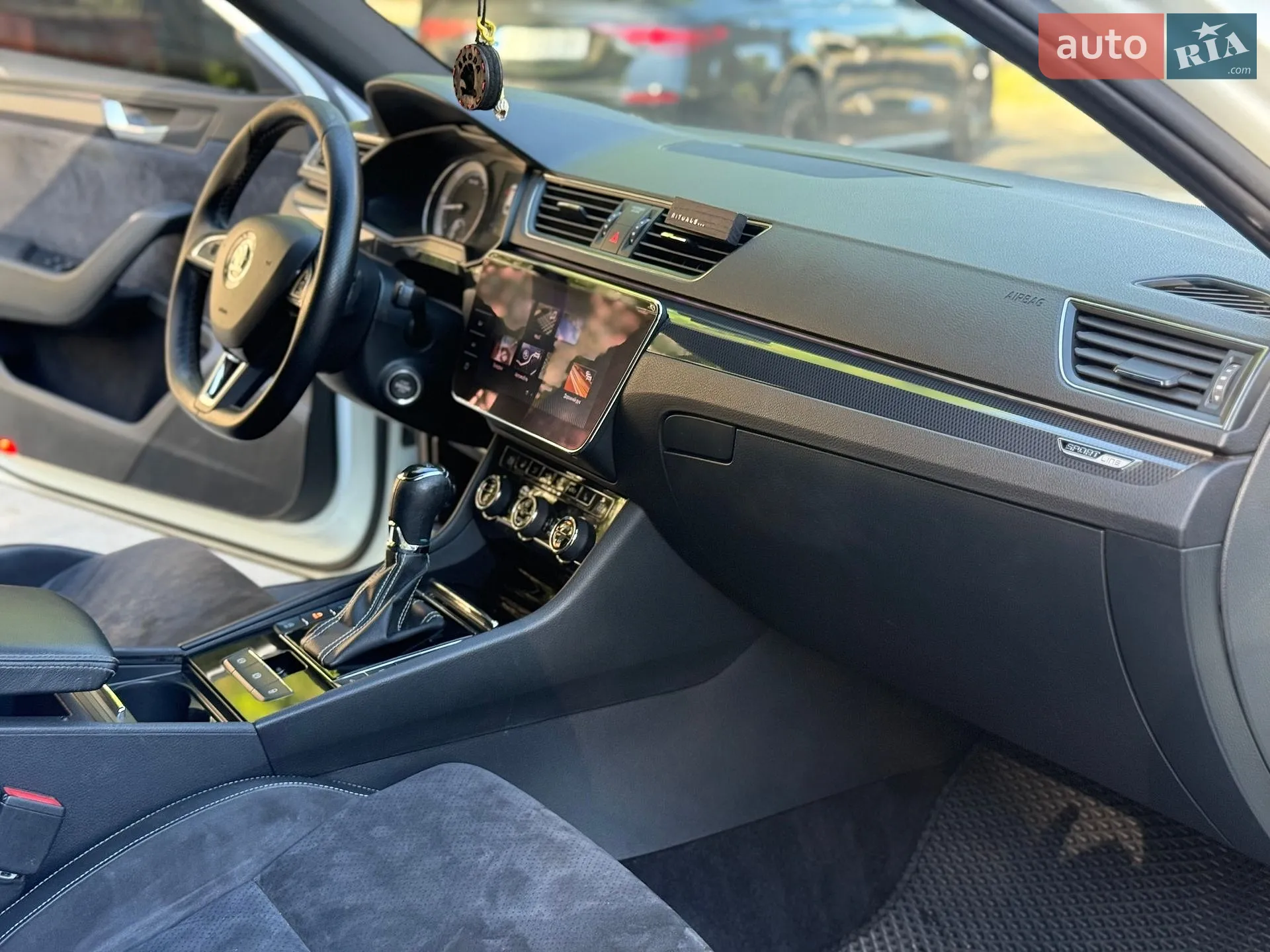 2017 Skoda Superb - мініатюра 31